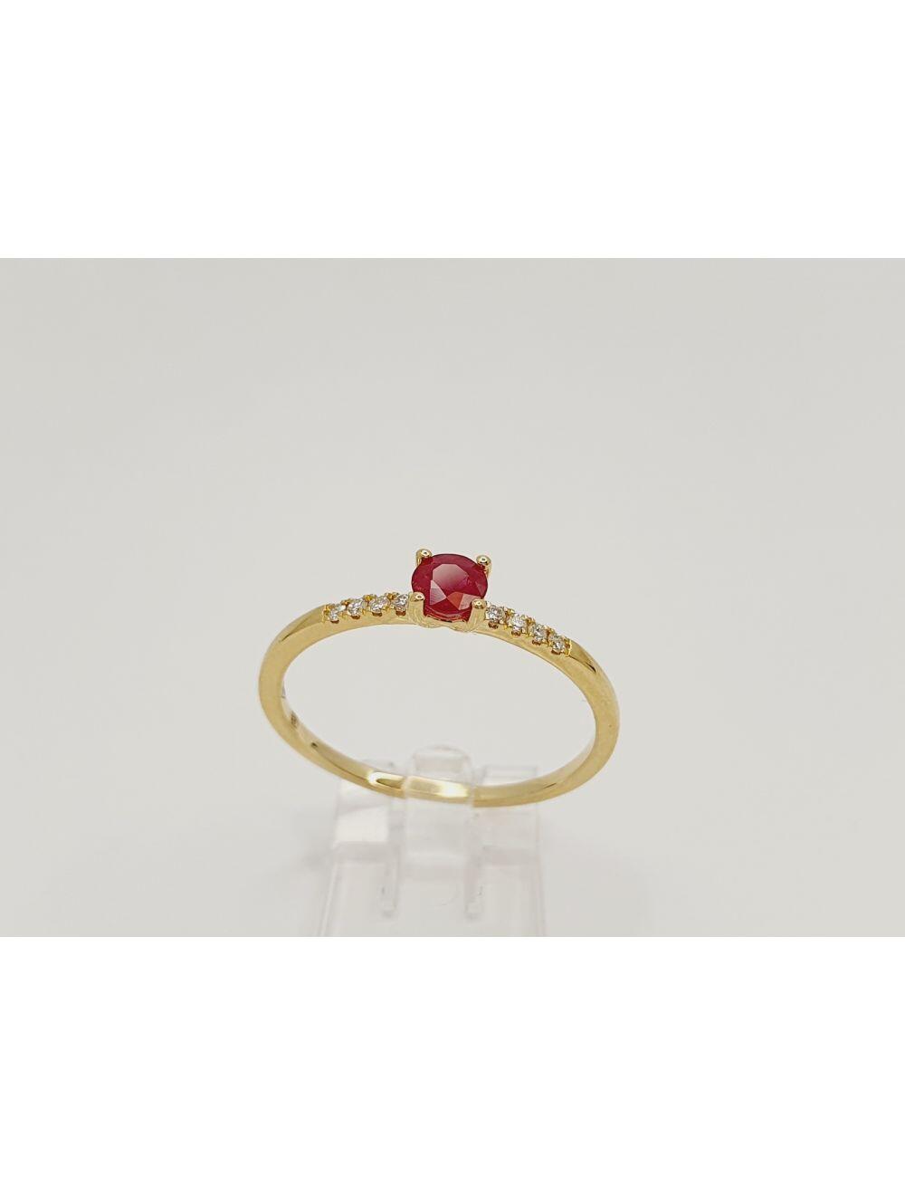 Bague or jaune avec 0.29ct rubis et 0.050ct diamants naturels