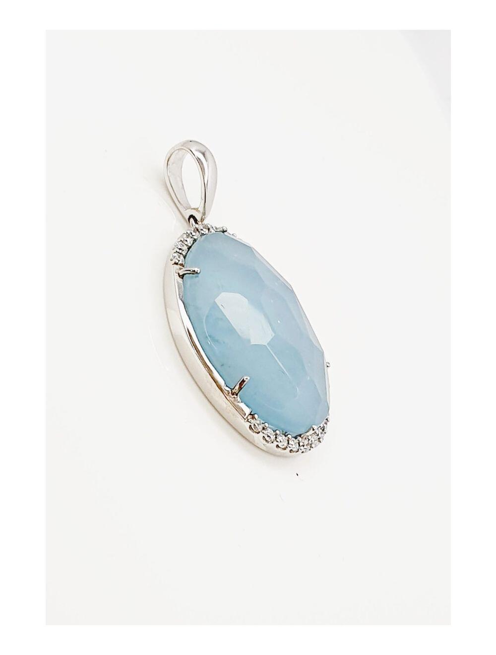 # White gold pendant with 13.5ct aquamarine and 0.19ct natural diamonds