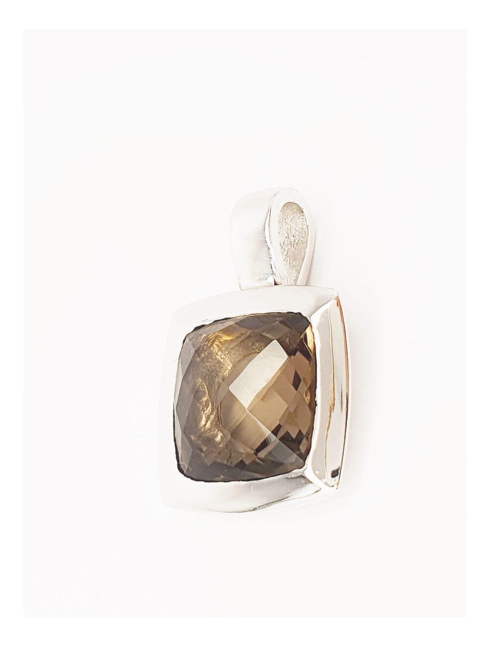 # Pendentif or blanc avec quartz fumé