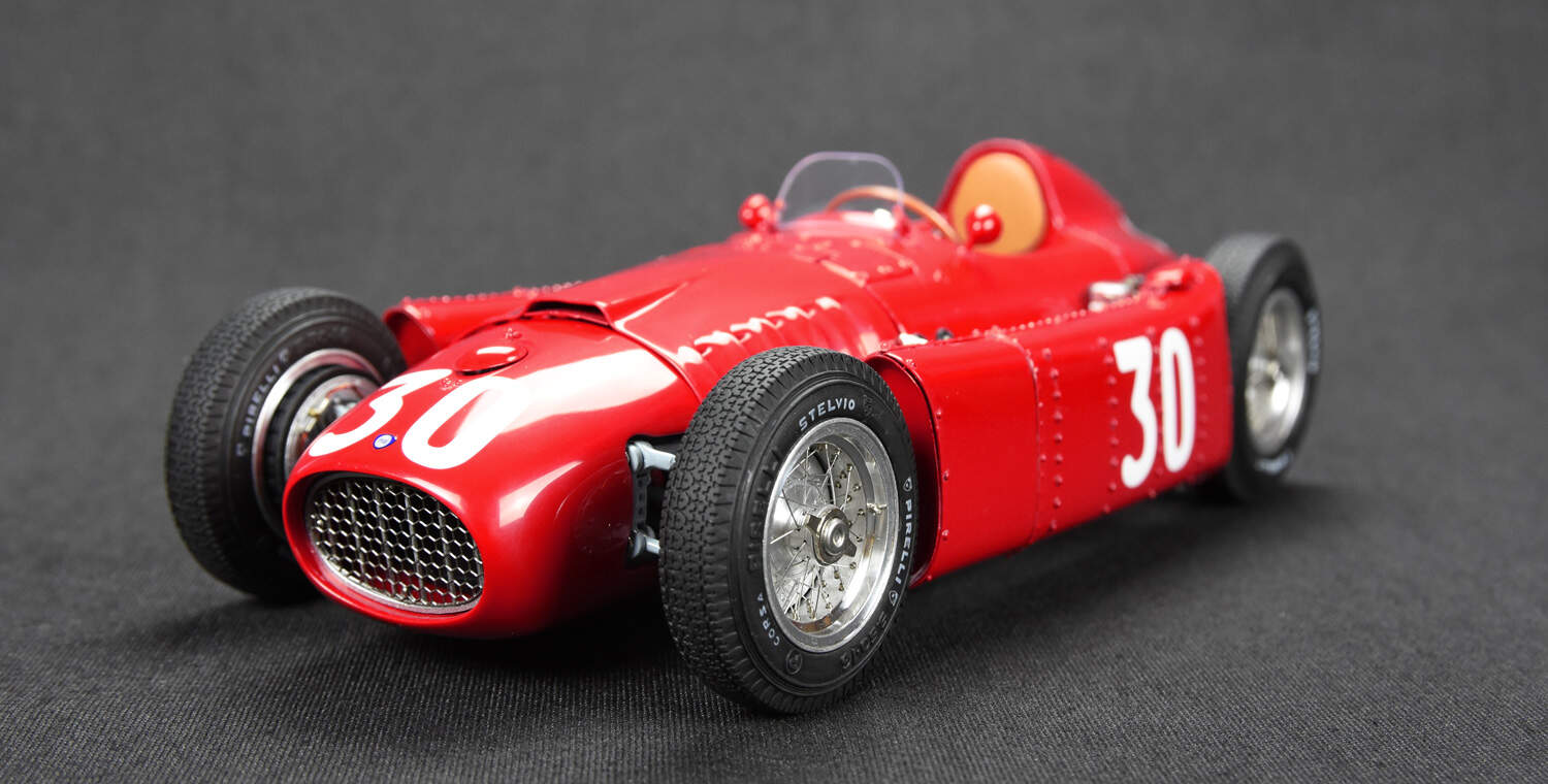 CMC Lancia D50 1/18スケールモデルカー CMC Lancia D50 1955 Rolling