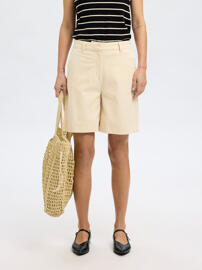 Bermudas & Shorts SELECTED FEMME
