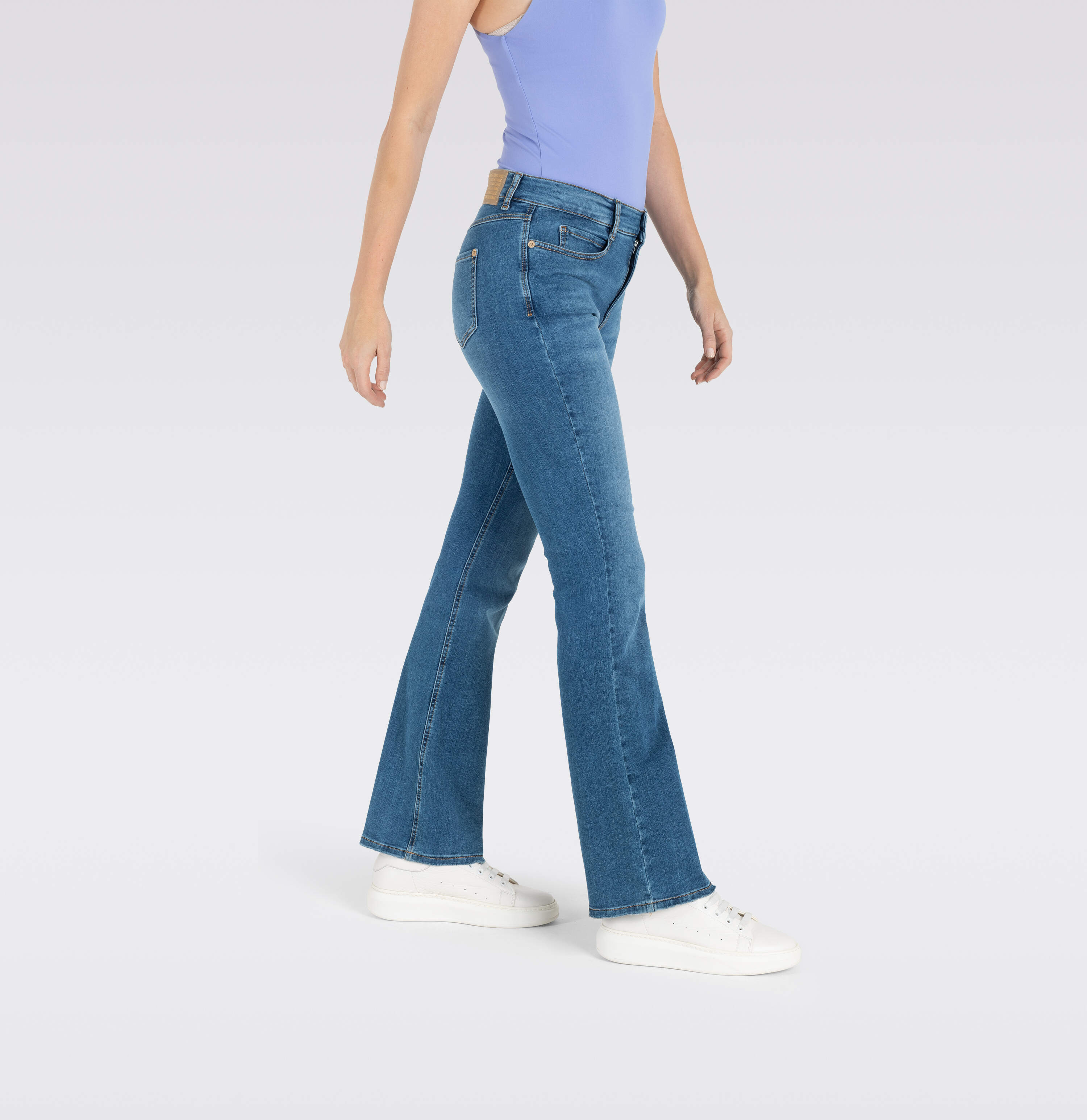 Mac Jeans Boot Authentic Stretch Denim - D516 Blu Medio - Taglia 40W X 32L - Jeans Da Donna A Zampa Con Vita Comoda E Orlo Largo 45 Cm