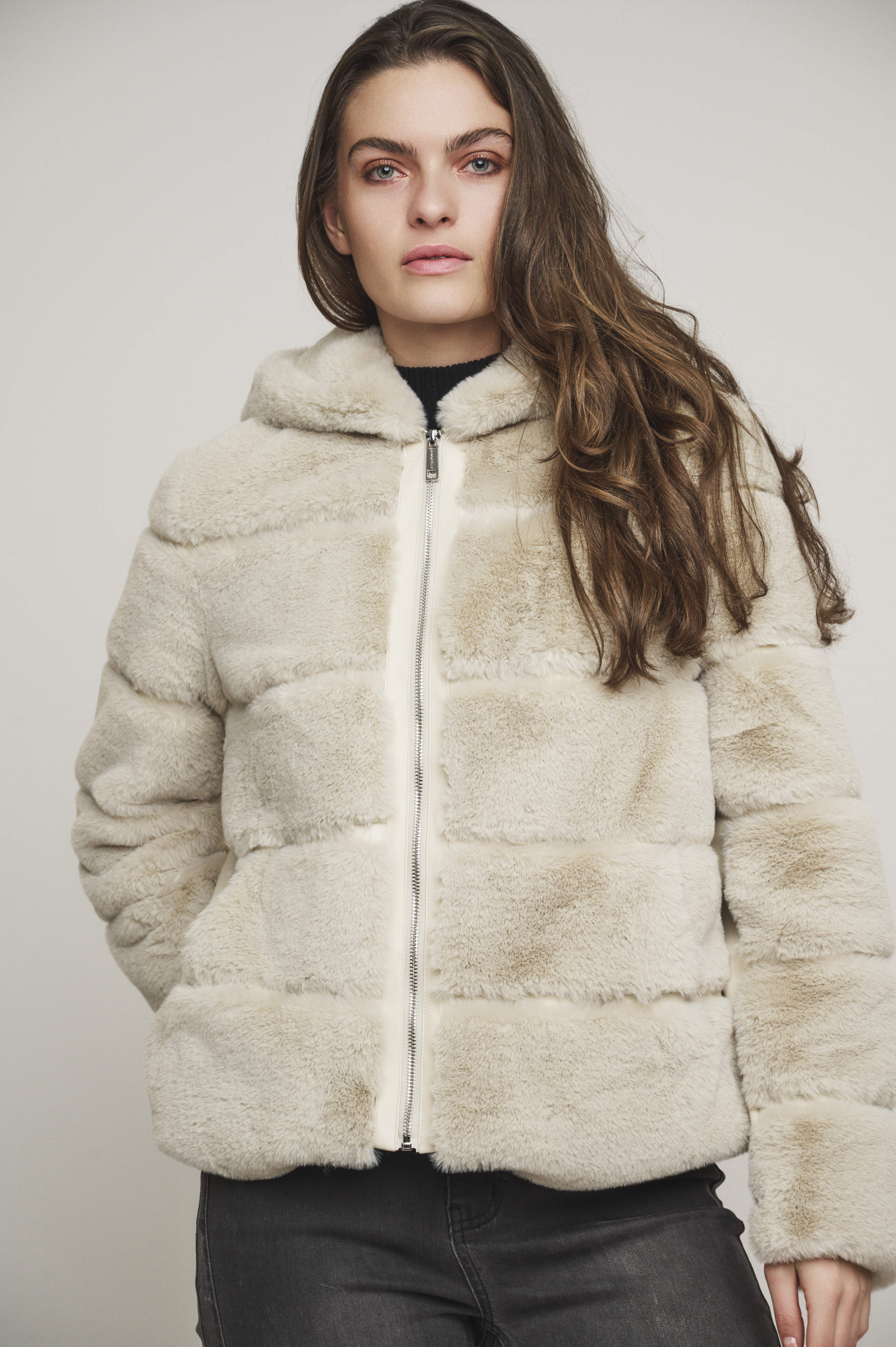 Rino&Pelle Short faux fur jacket with hood | Deutschland