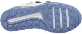 Freizeit- / Leinenschuhe NIKE