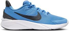 Freizeit- / Leinenschuhe NIKE