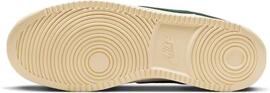 Freizeit- / Leinenschuhe NIKE