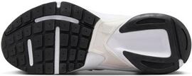 Freizeit- / Leinenschuhe NIKE