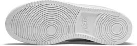 Freizeit- / Leinenschuhe NIKE