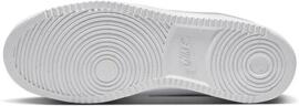Freizeit- / Leinenschuhe NIKE