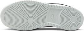 Freizeit- / Leinenschuhe NIKE