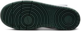 Freizeit- / Leinenschuhe NIKE