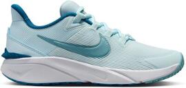 Freizeit- / Leinenschuhe NIKE
