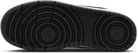 Freizeit- / Leinenschuhe NIKE