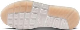 Freizeit- / Leinenschuhe NIKE