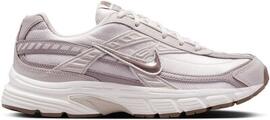 Freizeit- / Leinenschuhe NIKE