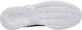 Freizeit- / Leinenschuhe NIKE