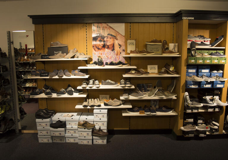 Schuh-John (Neuötting) Neuötting