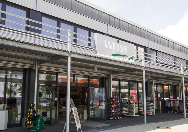 WEISS-SCHUHE (Neustadt) Neustadt