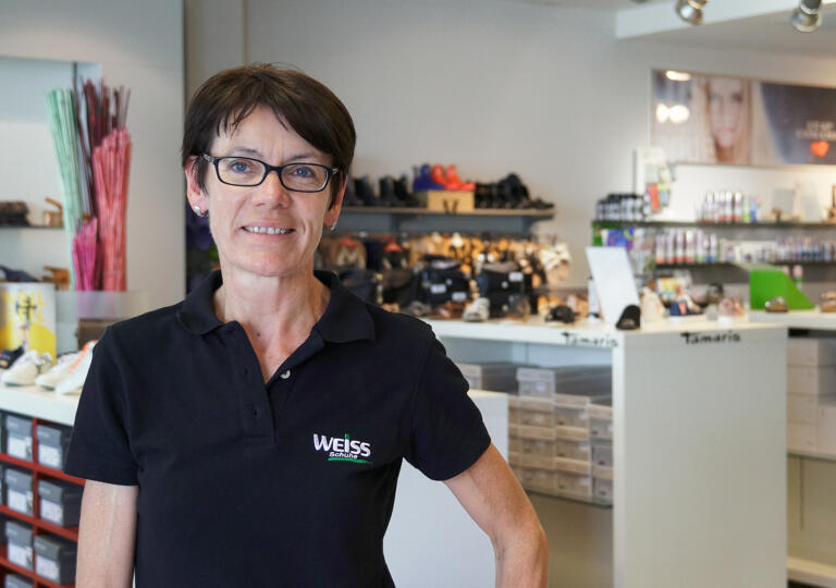 WEISS-SCHUHE (Neustadt) Neustadt