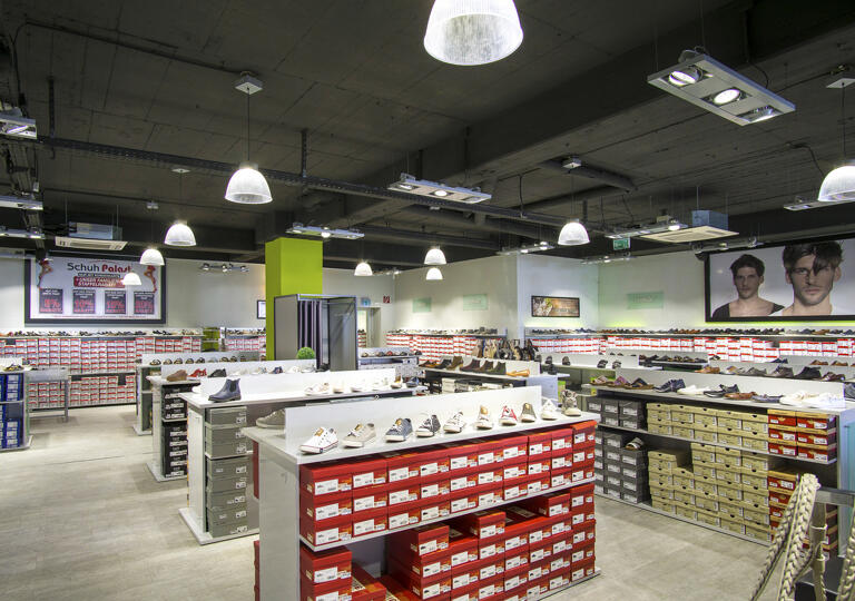 Schuh Palast (Voerde) Voerde