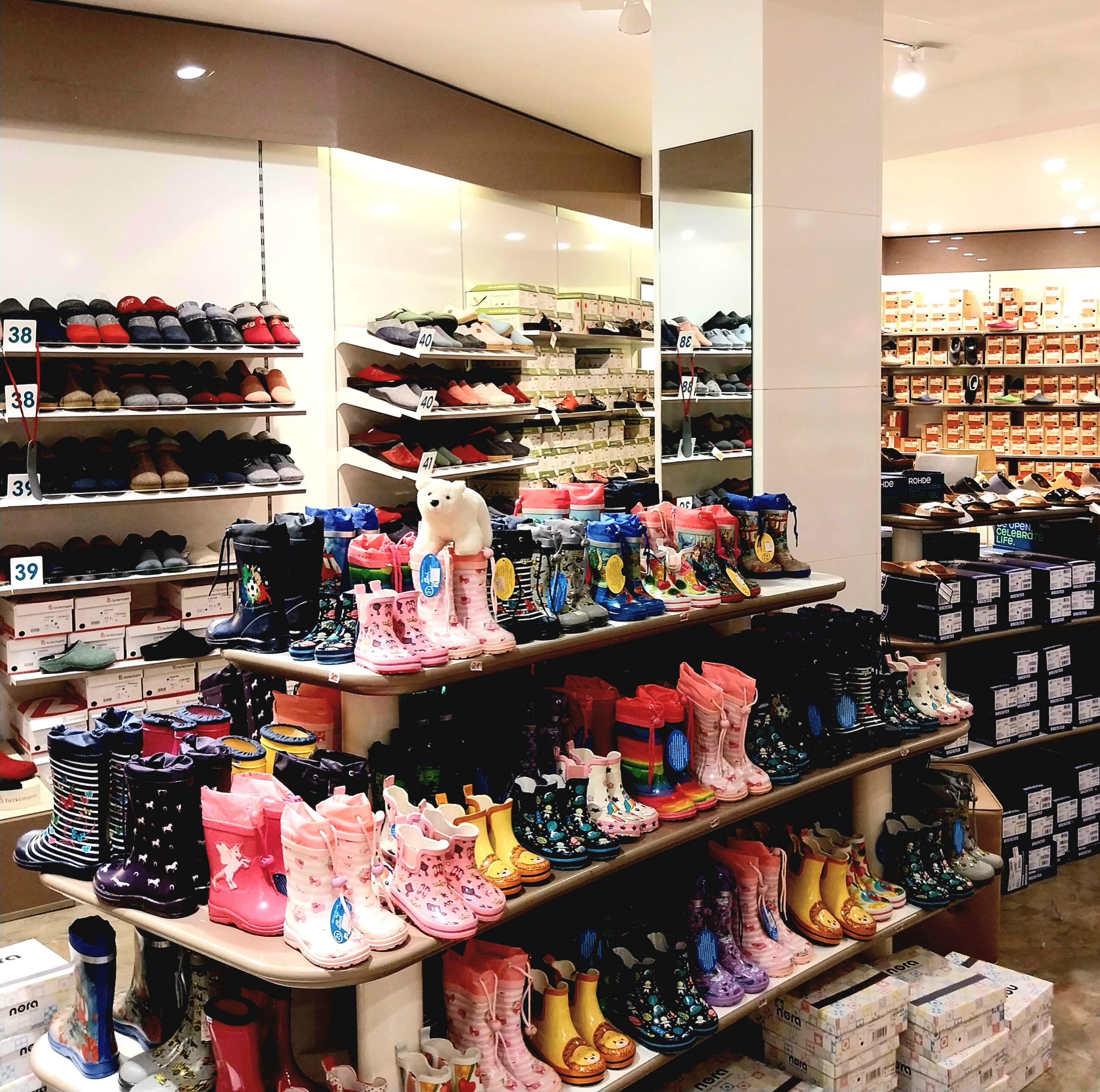 Schuhhaus Wüseke GmbH(Paderborn) Paderborn