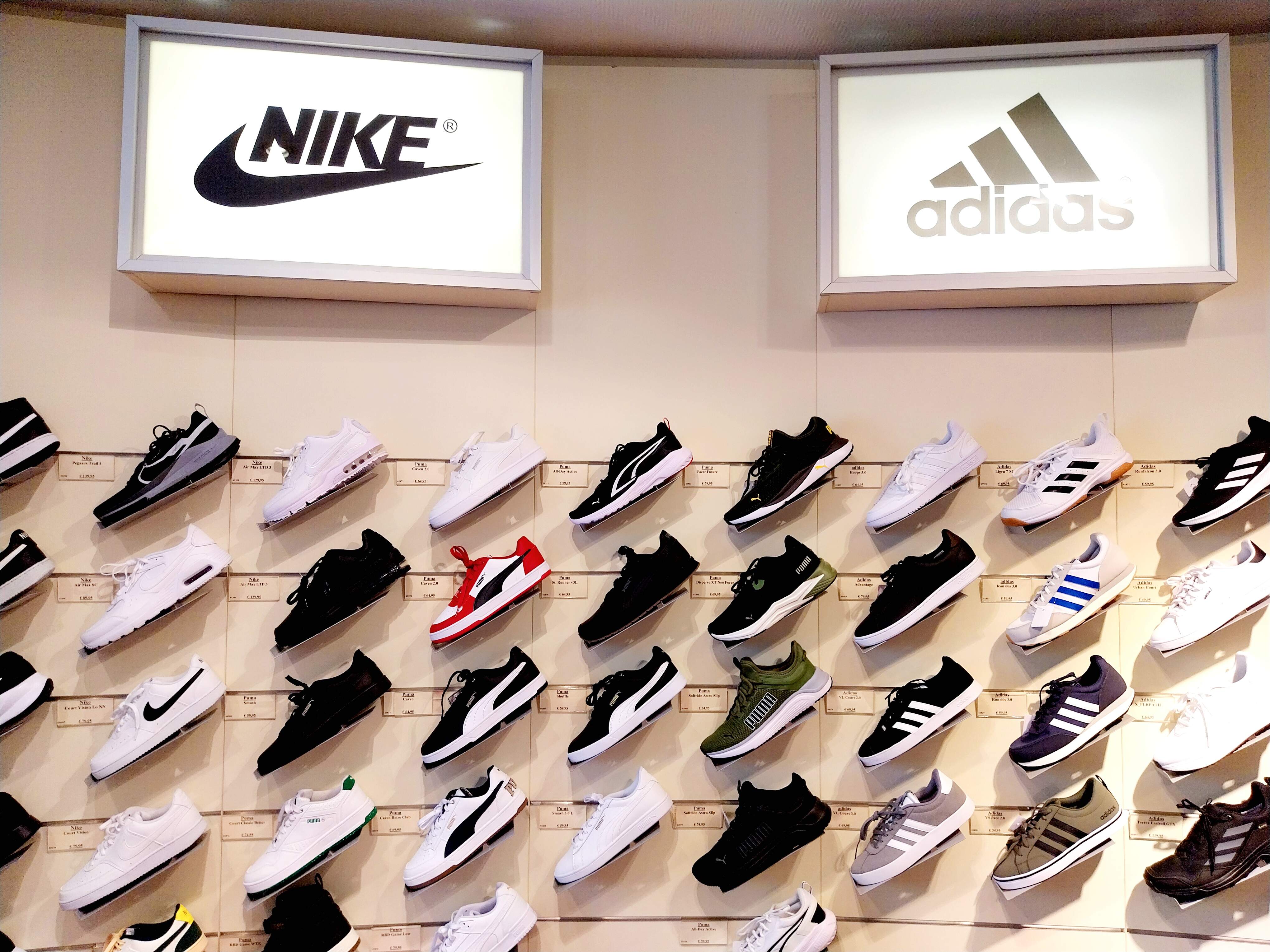 Schuhhaus Wüseke GmbH(Paderborn) Paderborn