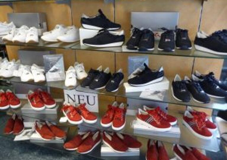 Schuhhaus Föller Königsbach-Stein