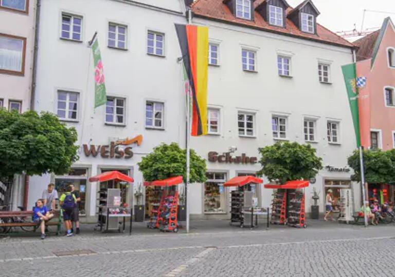 WEISS SCHUHE ZENTRALE (Windischeschenbach) Windischeschenbach