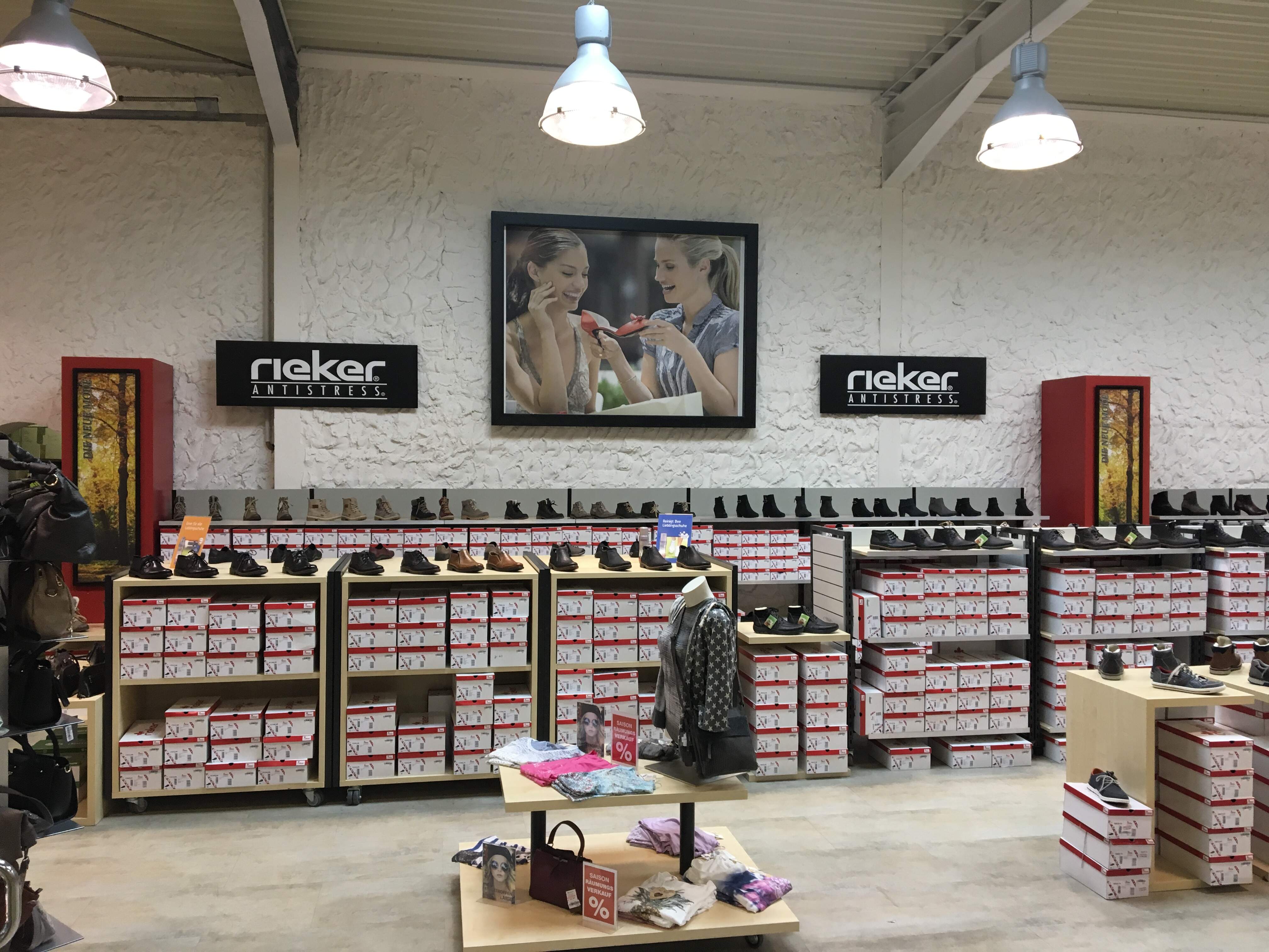 Schuh Palast (Willich) Willich