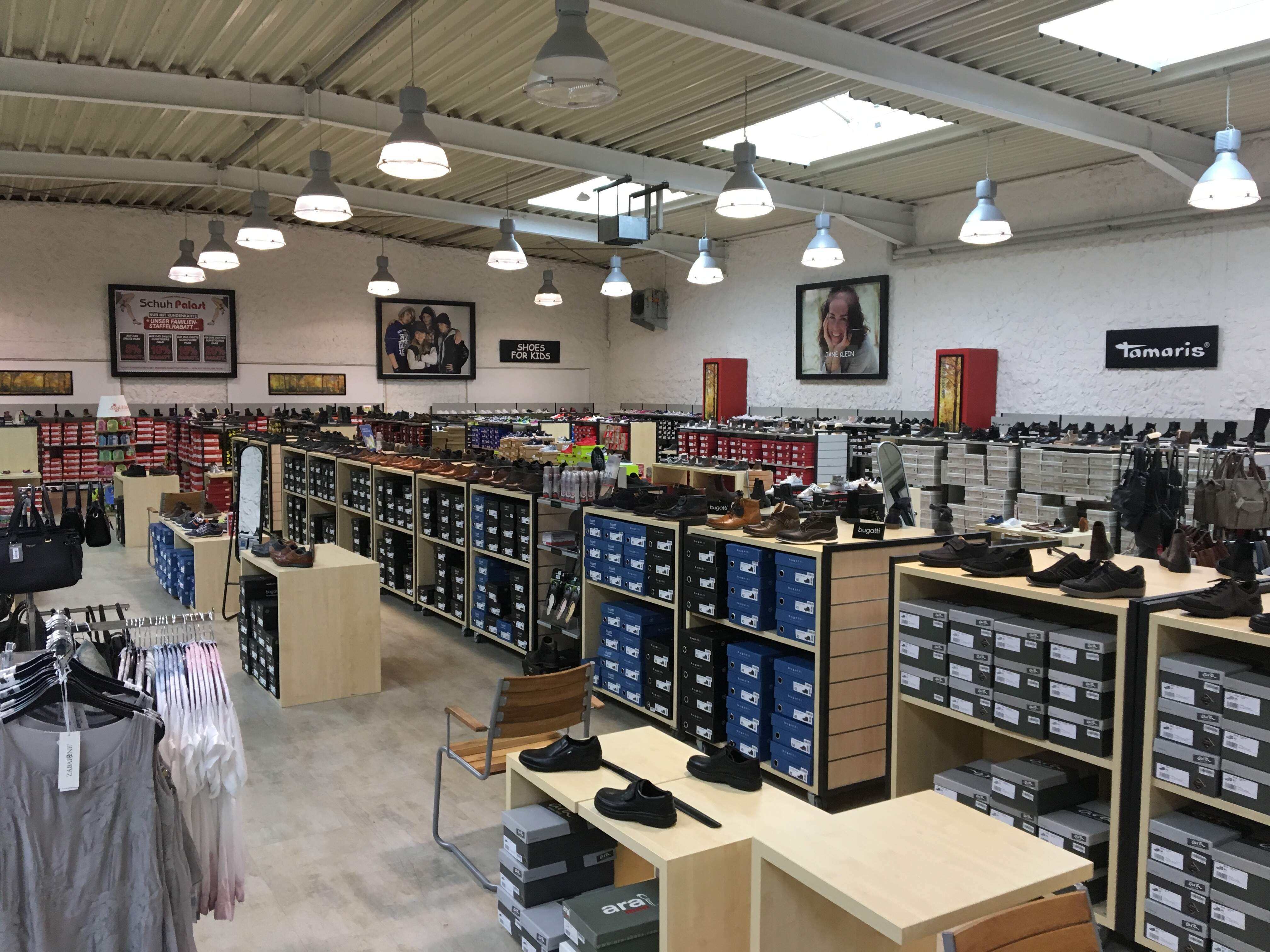 Schuh Palast (Willich) Willich