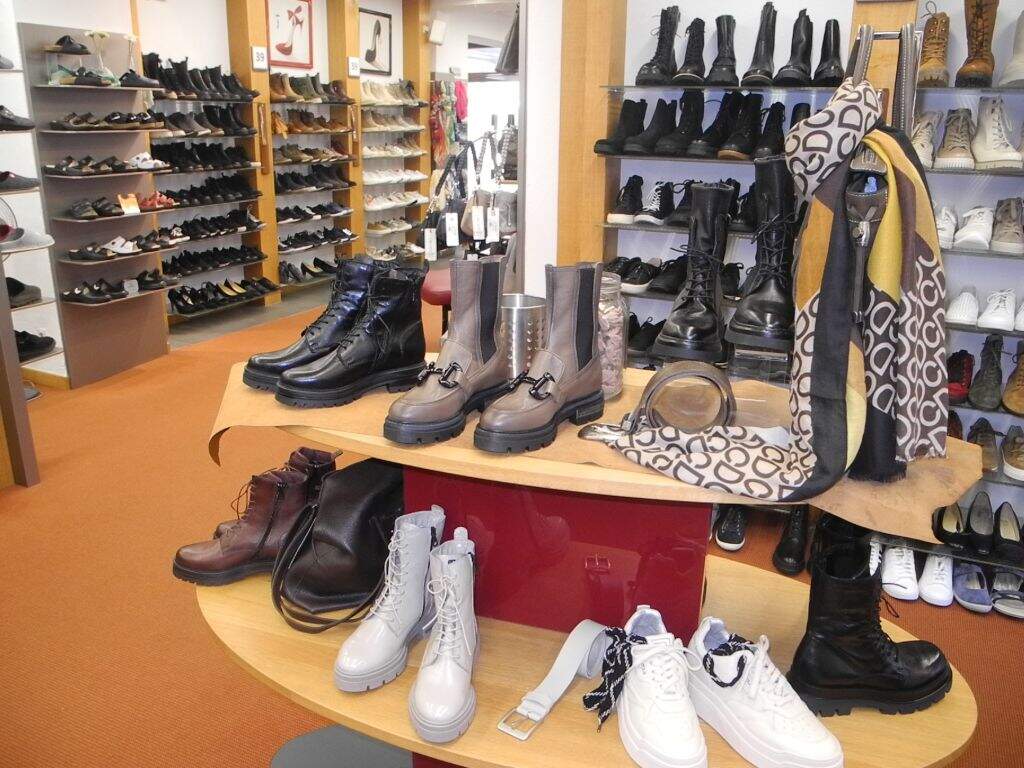 Schuh Heller Schmallen