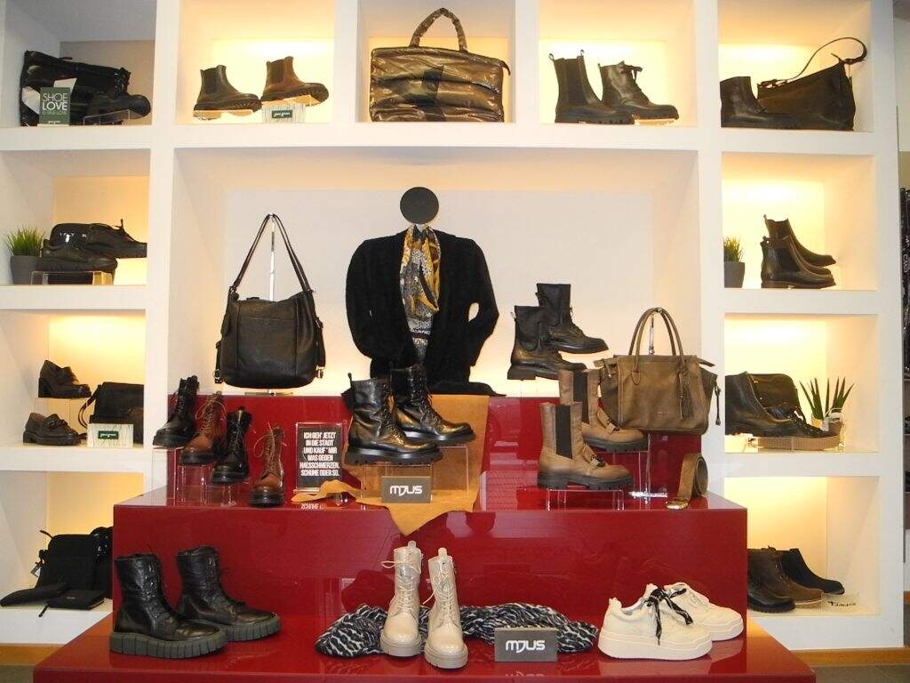 Schuh Heller Schmallen