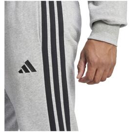 Hosen adidas