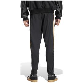 Hosen adidas
