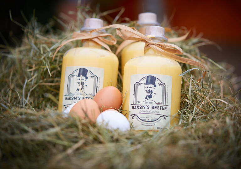 Geflügelhof Heinrichs "Der Hühnerbaron" Bruchhausen