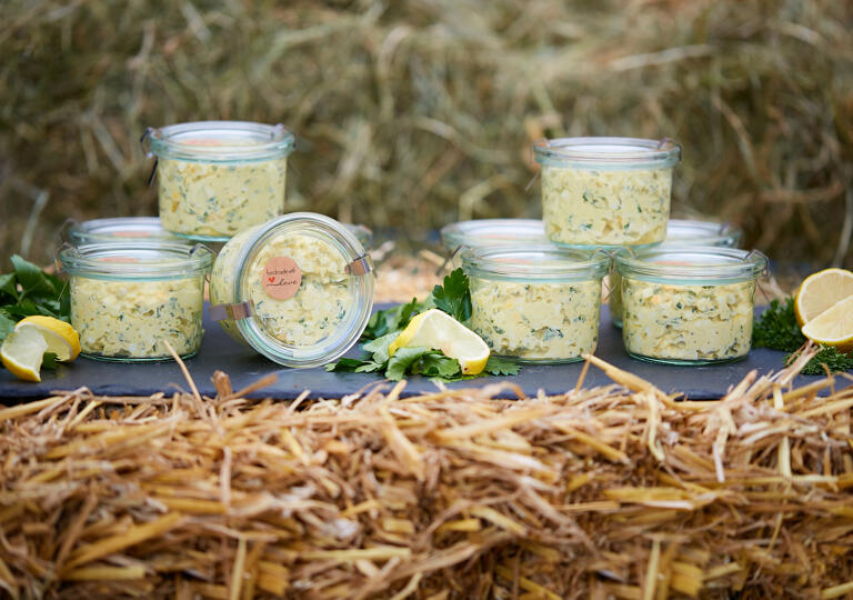 Geflügelhof Heinrichs "Der Hühnerbaron" Bruchhausen